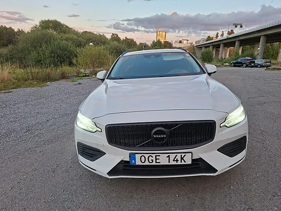 Volvo V60 2020 photo 2