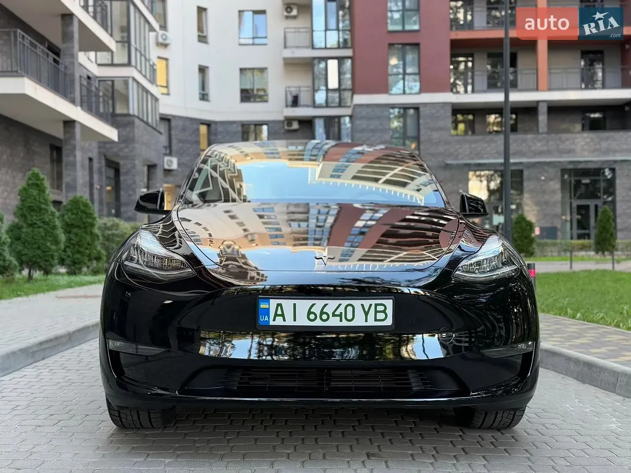 Tesla Model Y 2023 photo 2