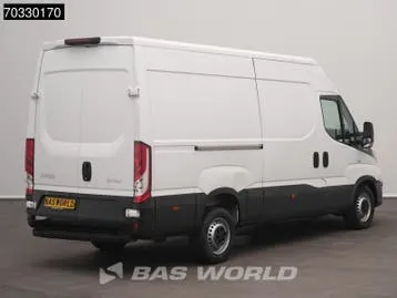 Iveco Daily 2023 photo 2