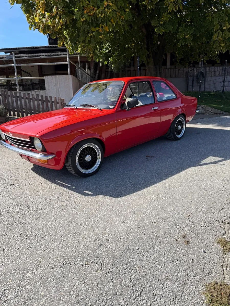 Opel Kadett 1976 photo 2