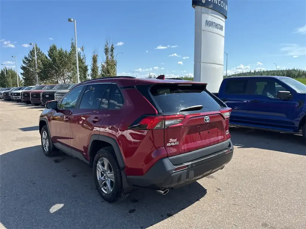 Toyota Rav4 2023 photo 3