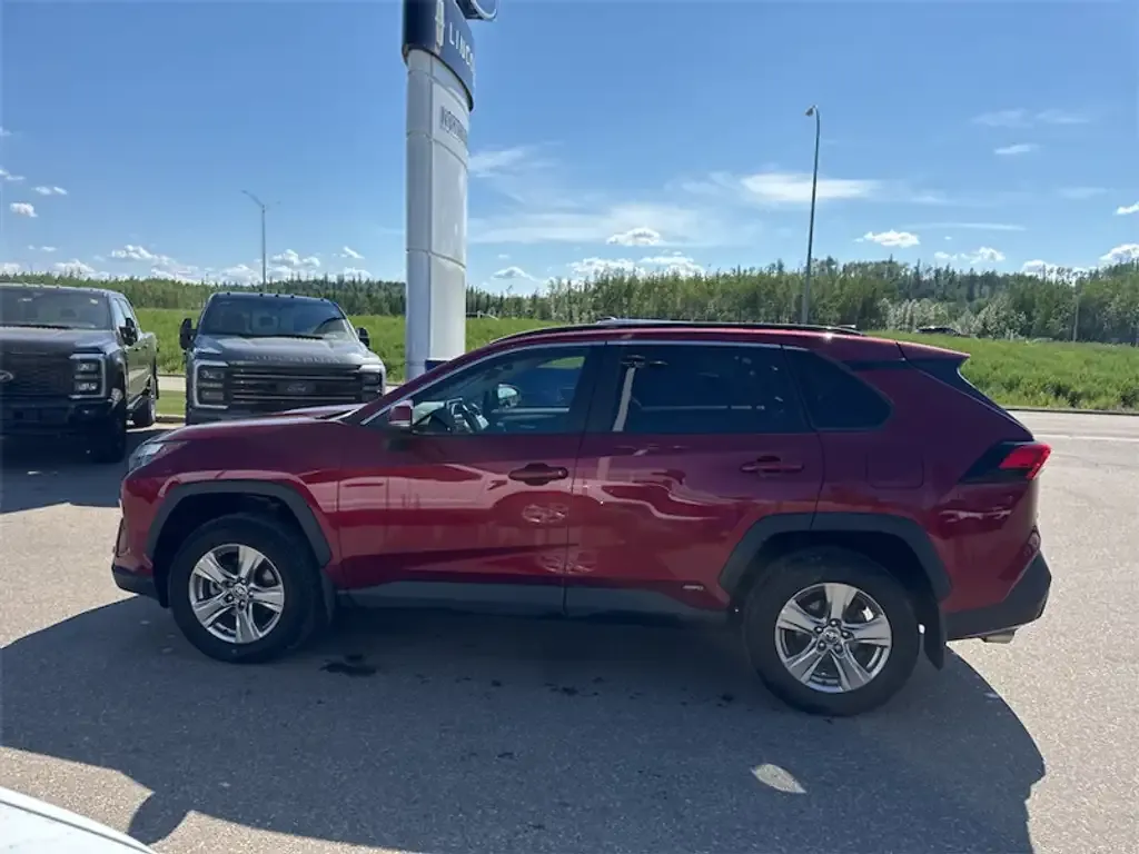 Toyota Rav4 2023 photo 2