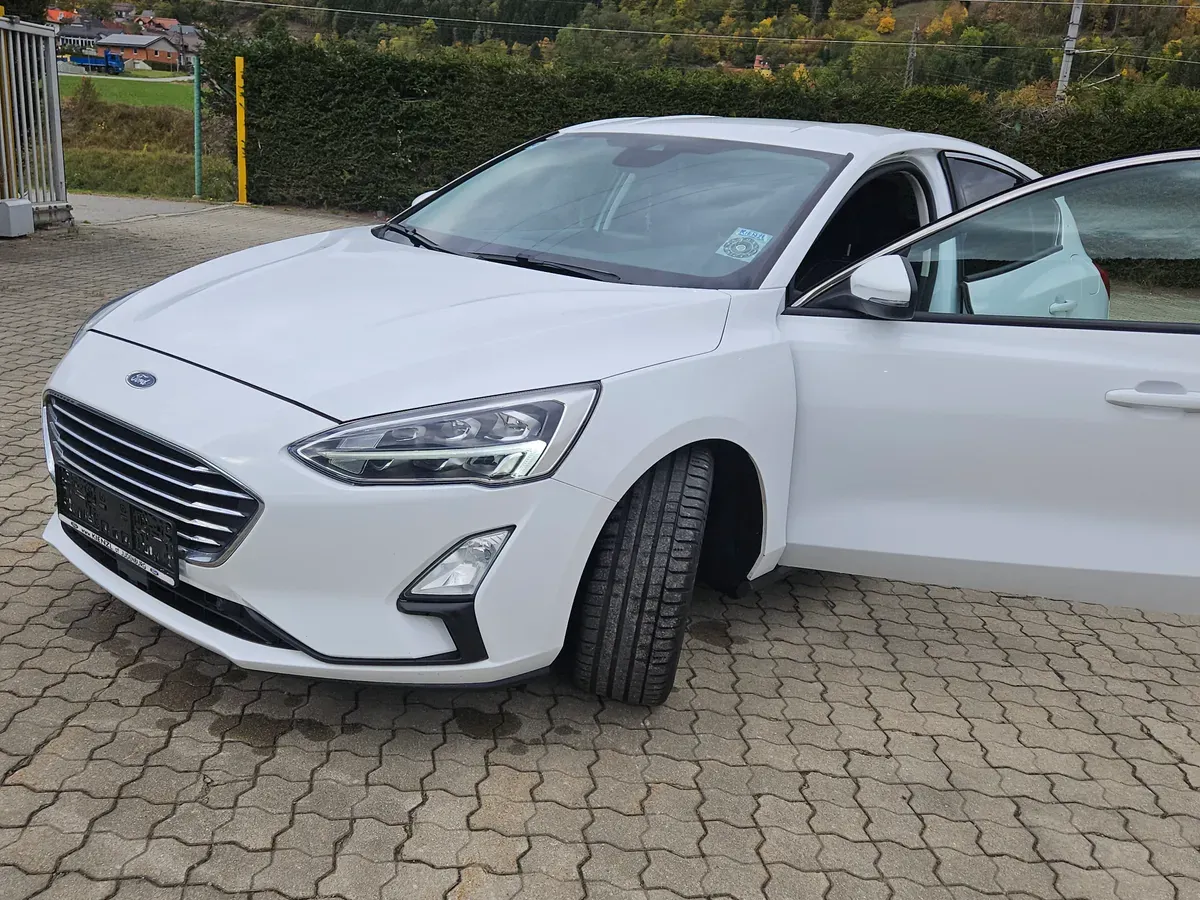 Ford Focus 2018 photo 3