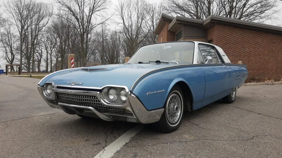 Ford Thunderbird