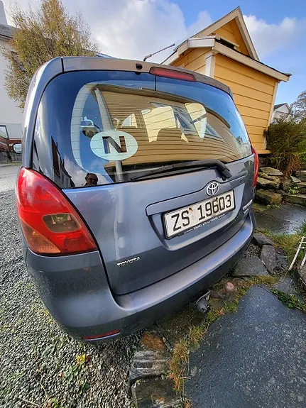 Toyota Corolla Verso 2003 photo 5