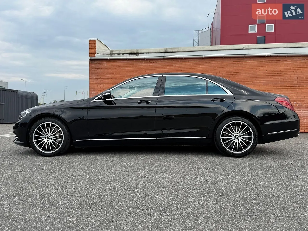 Mercedes-Benz S-Class 2013 photo 5
