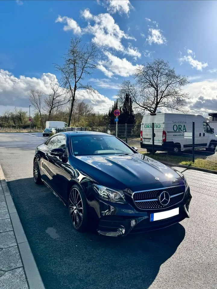 Mercedes-Benz E300 Coupé