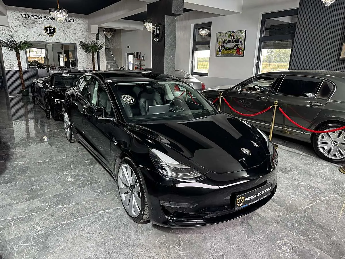 Tesla Model 3 2020 photo 4