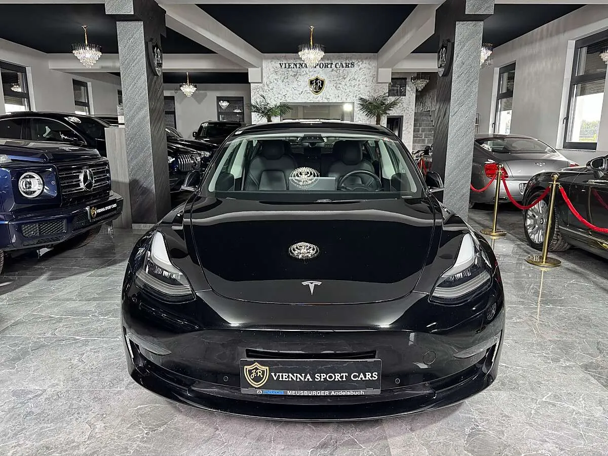 Tesla Model 3 2020 photo 3