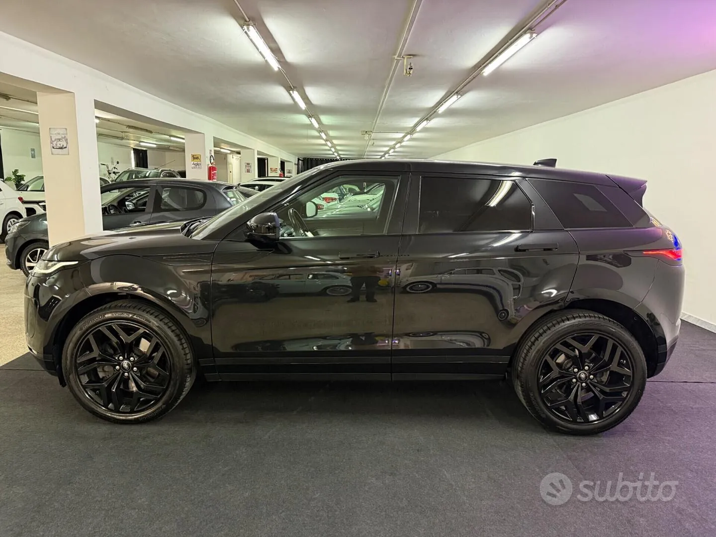 Land Rover Range Rover Evoque 2020 photo 2
