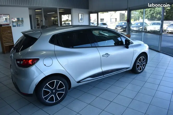 Renault Clio 2014 photo 4