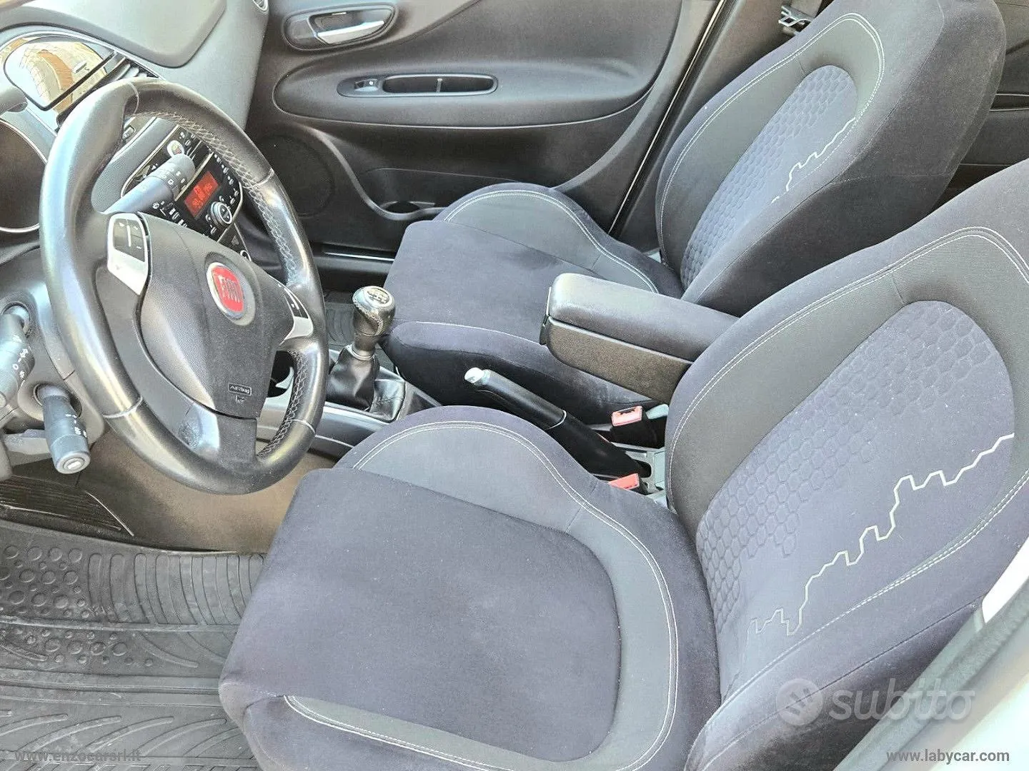 Fiat Punto 2012 photo 4