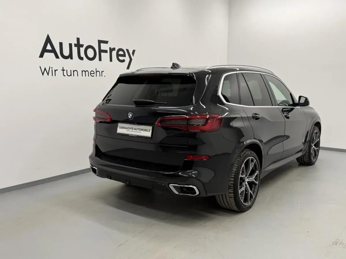 BMW X5 2019 photo 2
