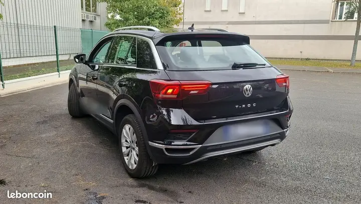 Volkswagen T-Roc 2019 photo 2