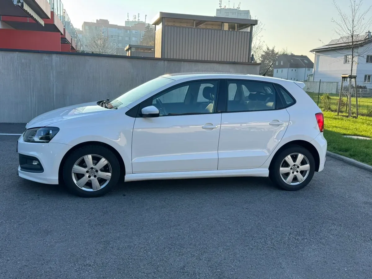 Volkswagen Polo 2014 photo 2