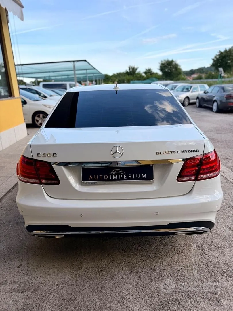 Mercedes-Benz E 300 2014 photo 5