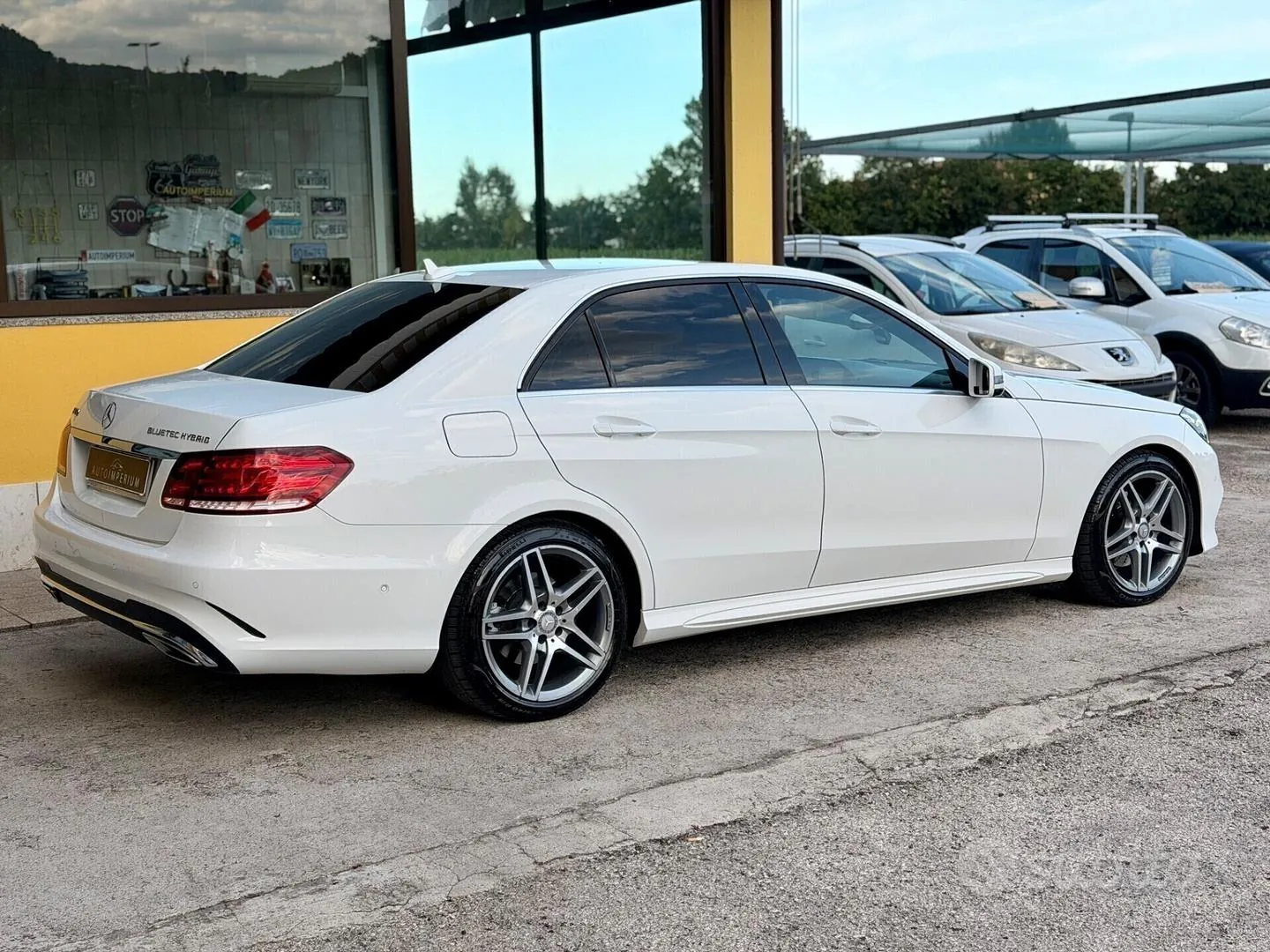 Mercedes-Benz E 300 2014 photo 4