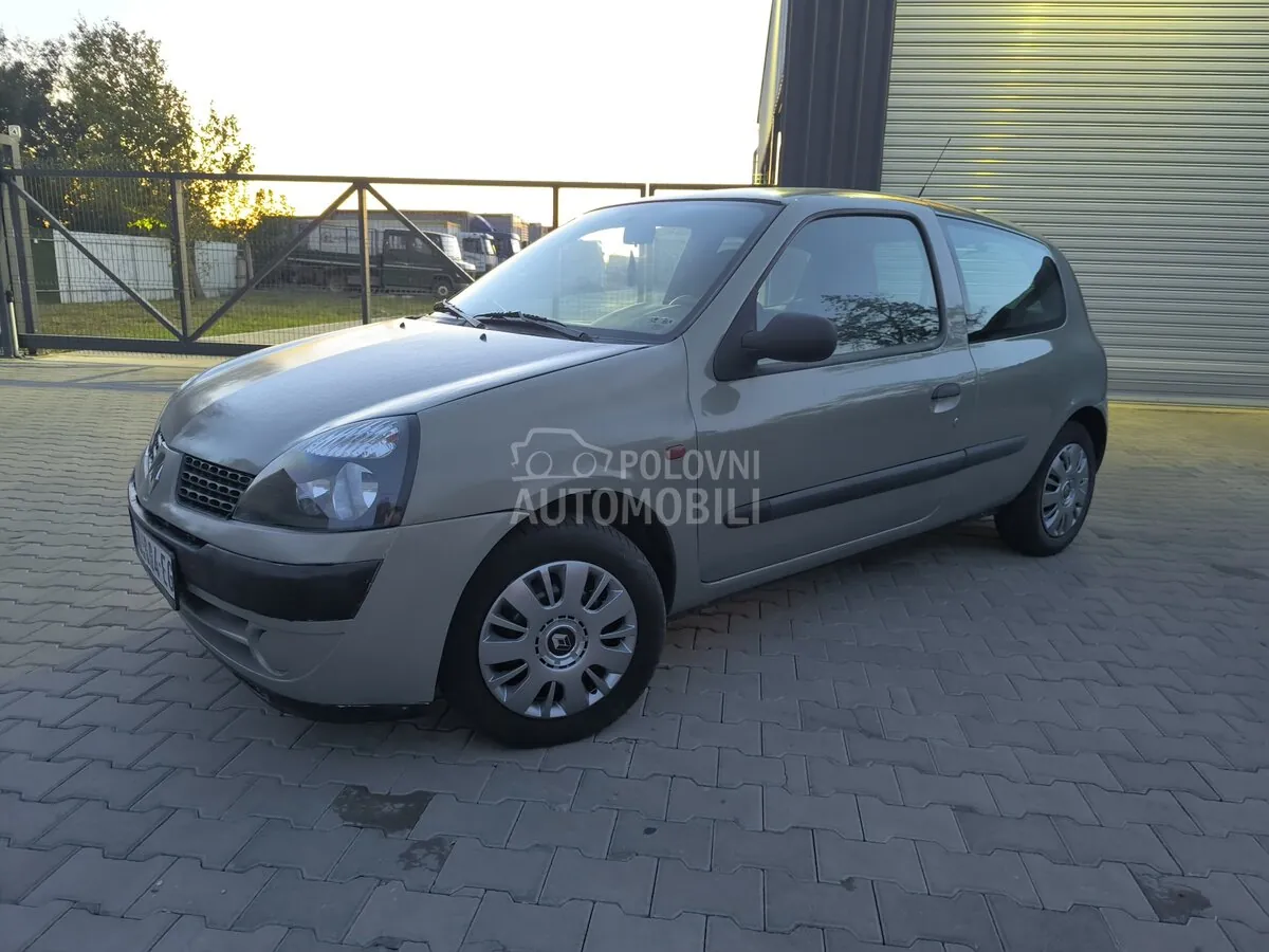 Renault Clio 2002 photo 3