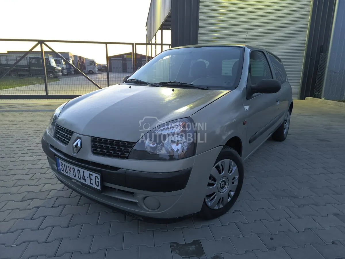 Renault Clio 2002 photo 2