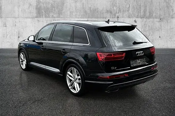 Audi Q7 2017 photo 3