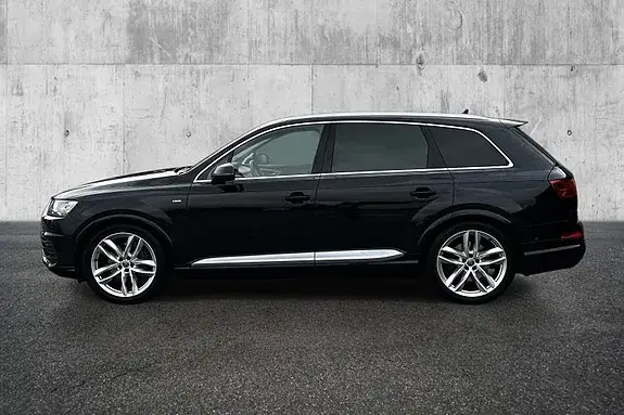 Audi Q7 2017 photo 2