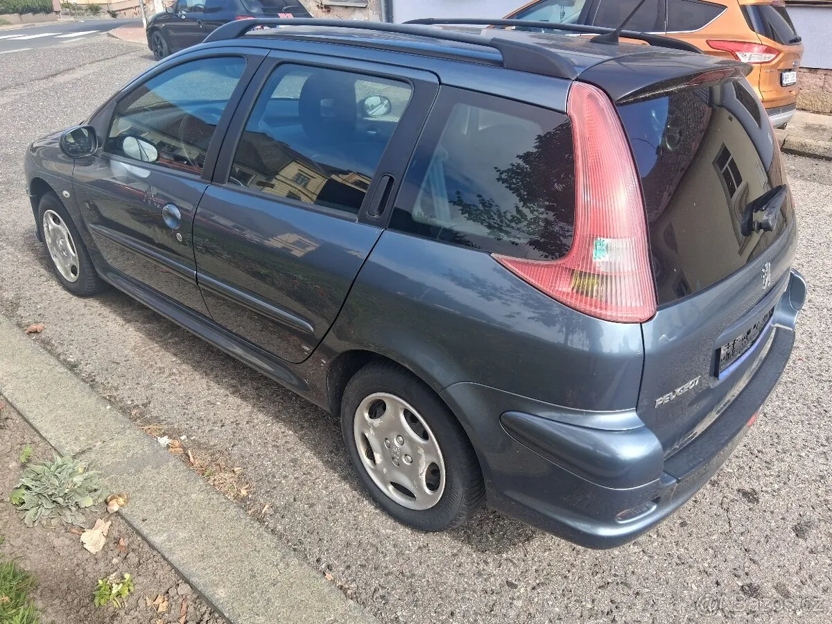 Peugeot 206 2006 photo 2
