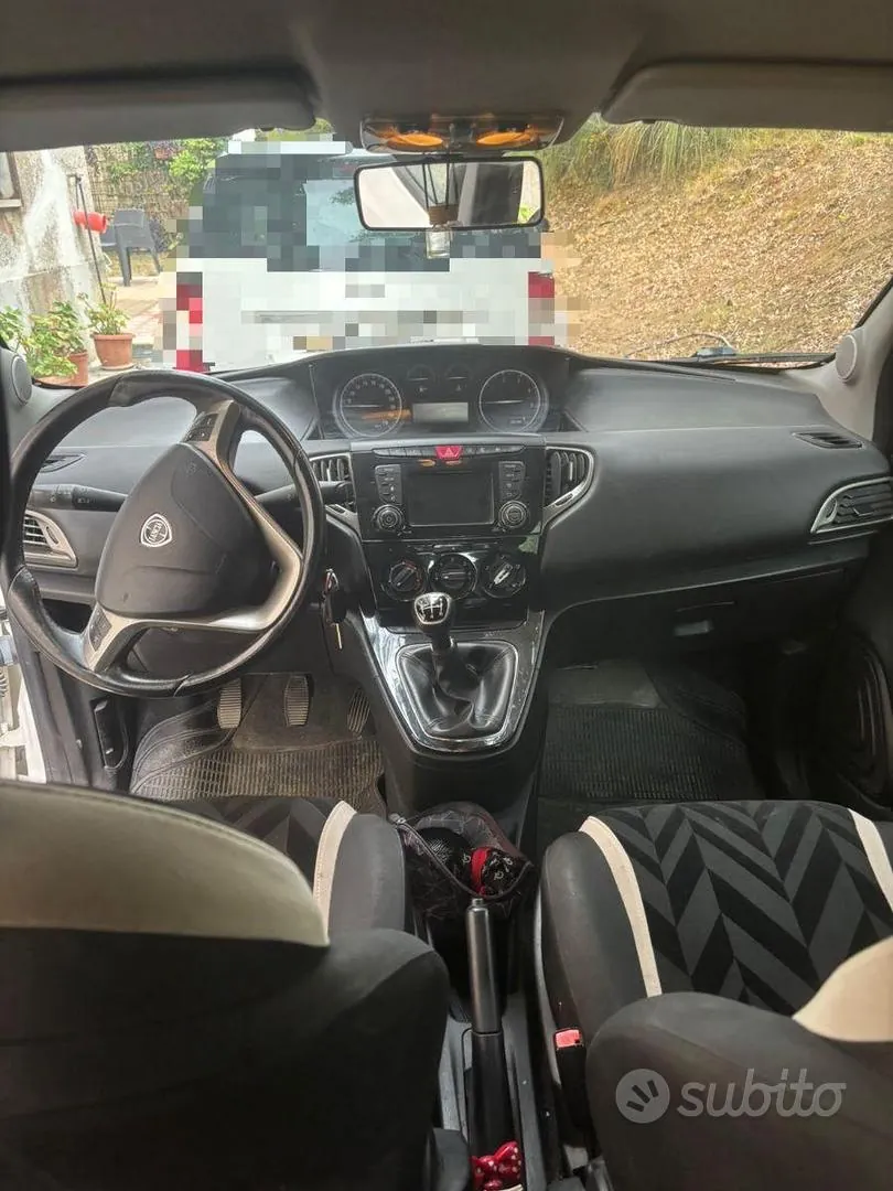 Lancia Ypsilon 2017 photo 5
