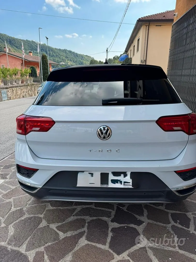 Volkswagen T-Roc 2018 photo 2