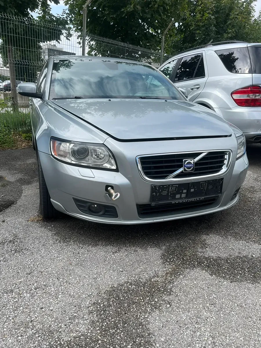 Volvo V50 2008 photo 2