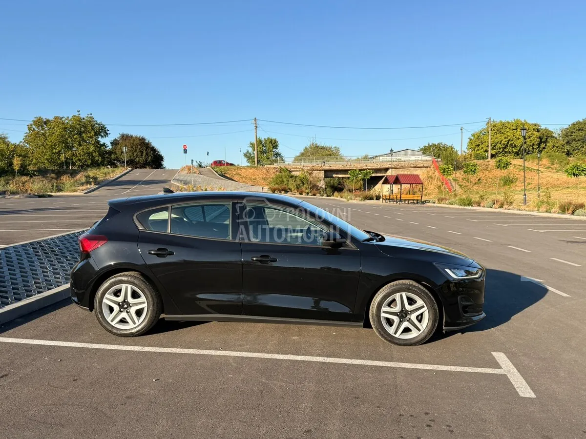 Ford Focus 2022 photo 4