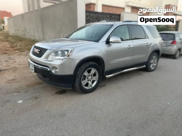 GMC Acadia 2008 photo 2