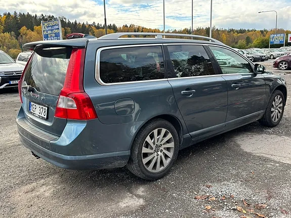 Volvo V70 2012 photo 3