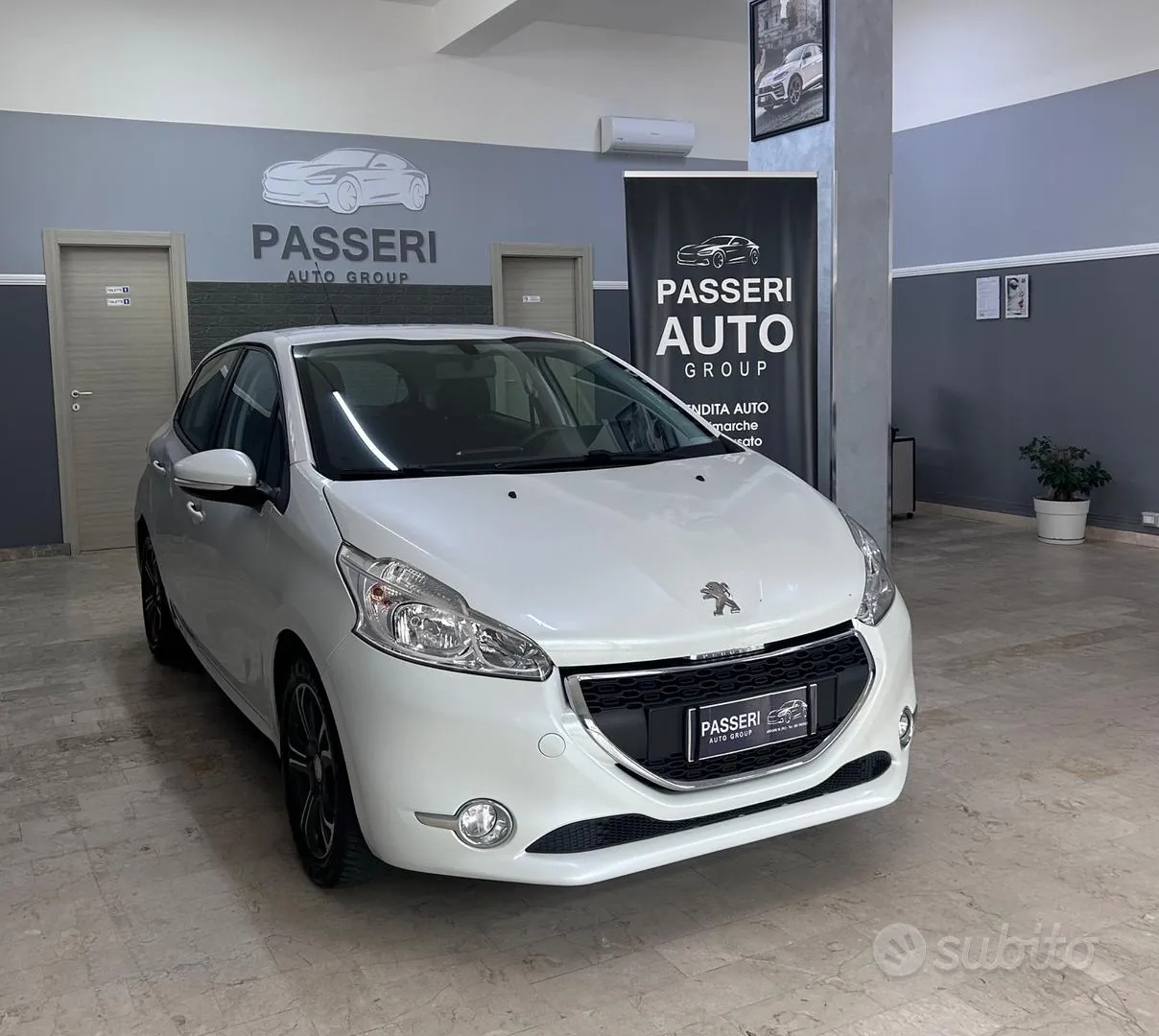 Peugeot 208 2015 photo 3
