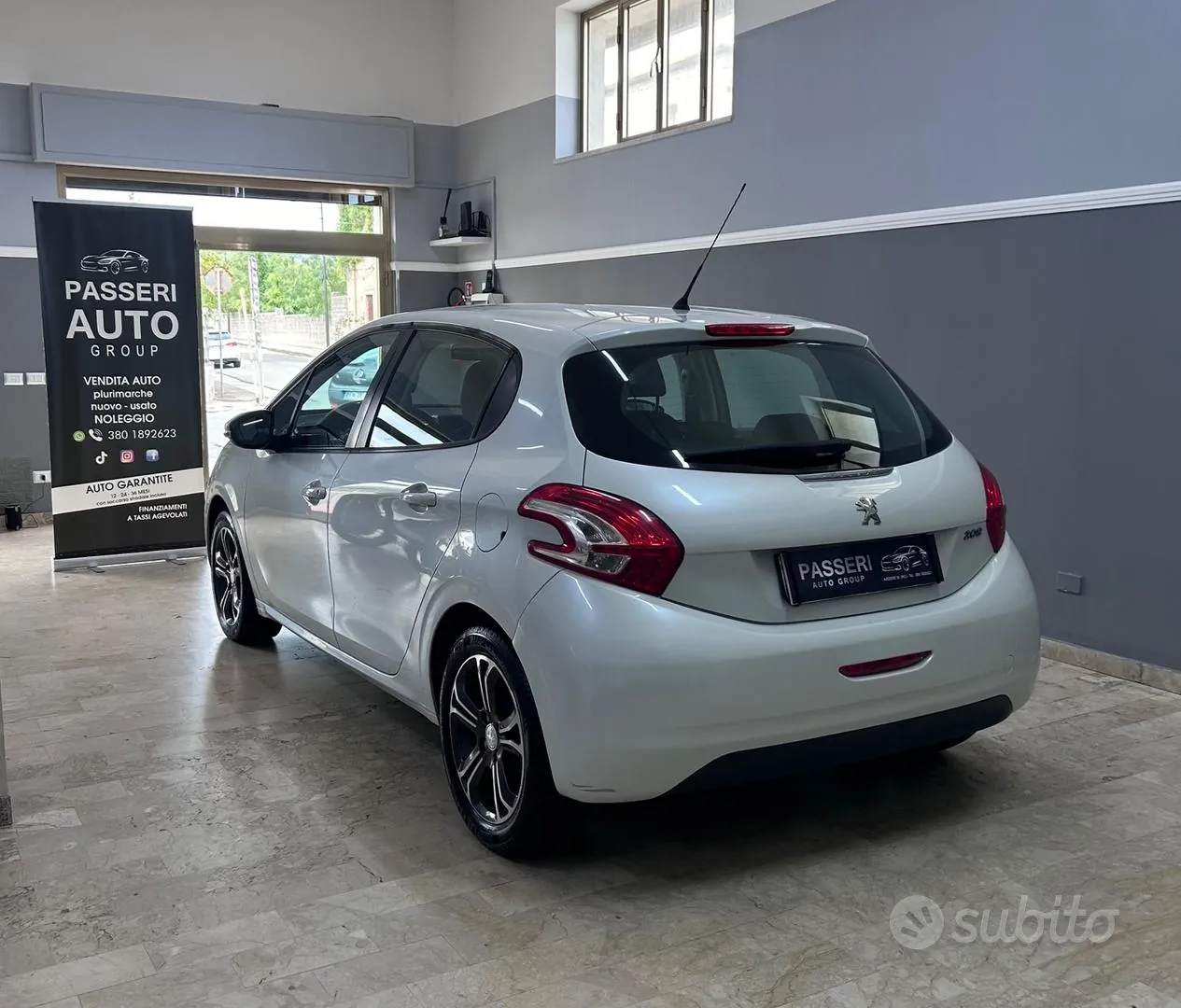 Peugeot 208 2015 photo 4