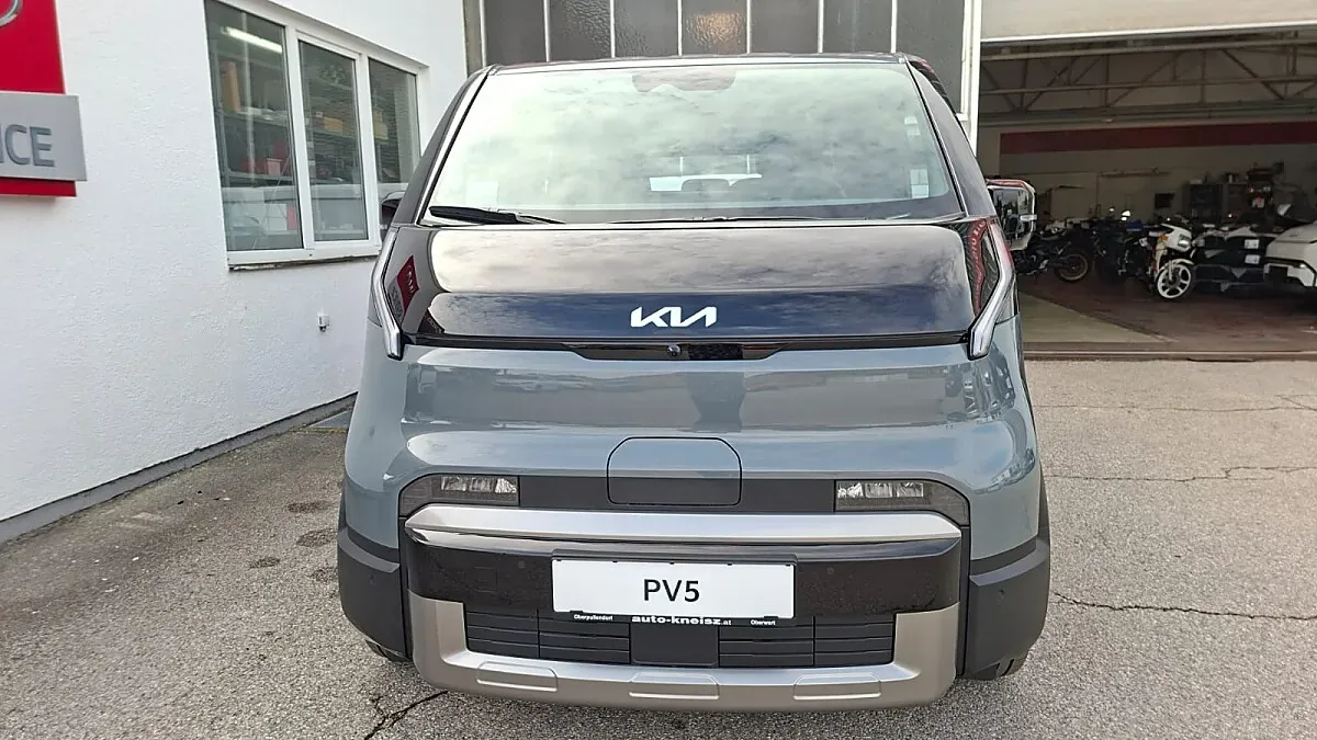 Kia Pv5 photo 2