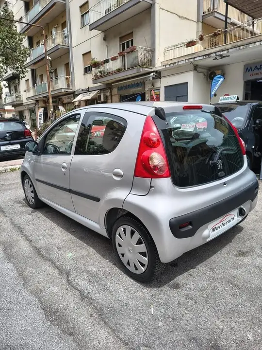 Peugeot 107 2006 photo 3