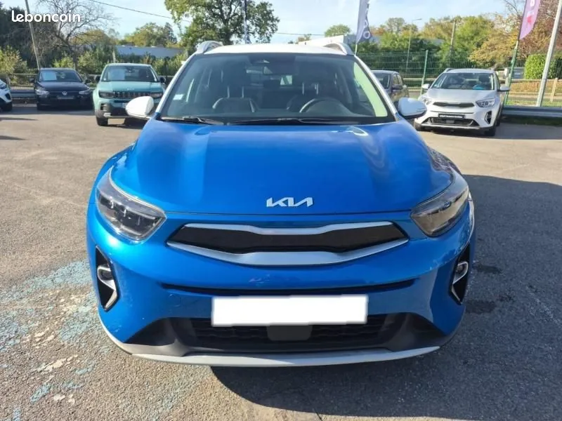 Kia Stonic 2022 photo 2