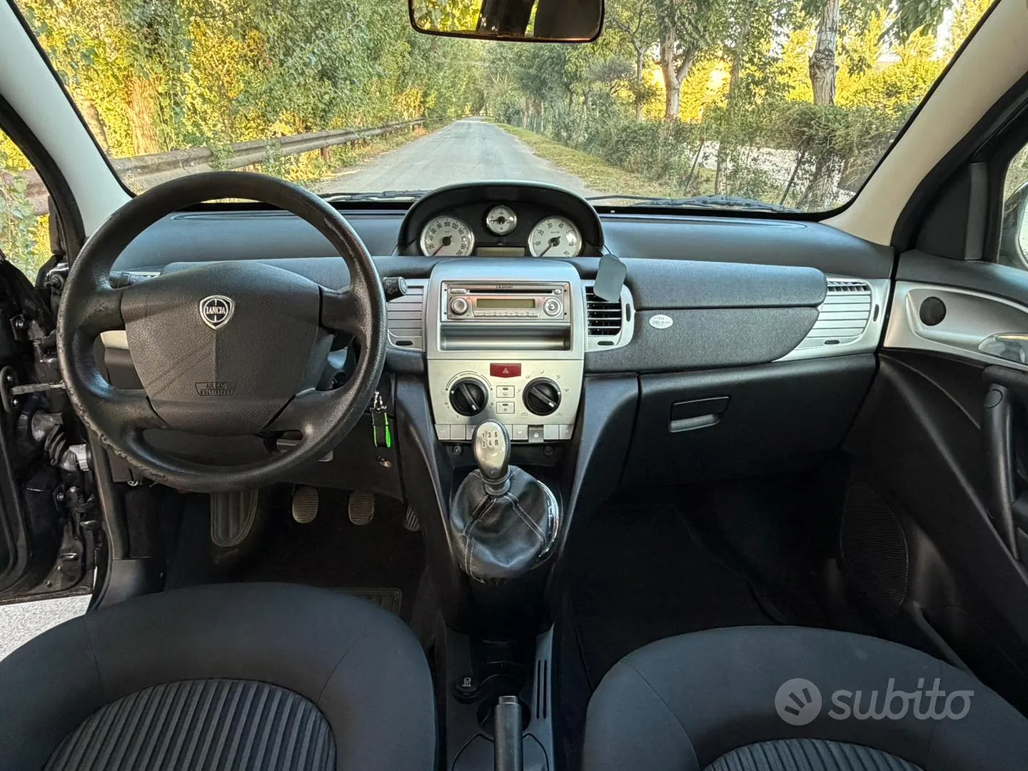Lancia Ypsilon 2010 photo 2