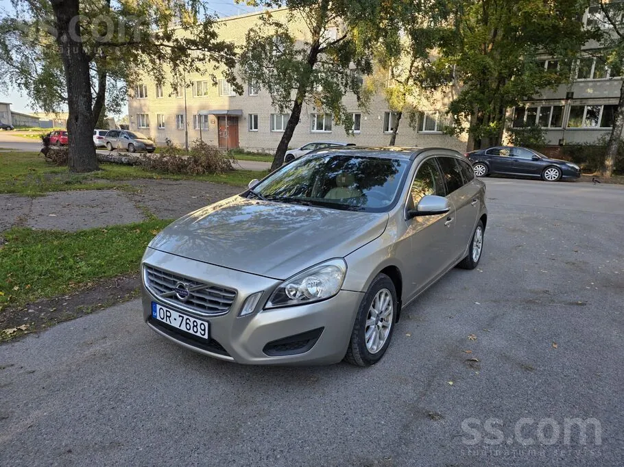 Volvo V60 2011 photo 2