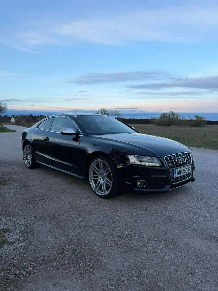 Audi A5 2010 photo 2