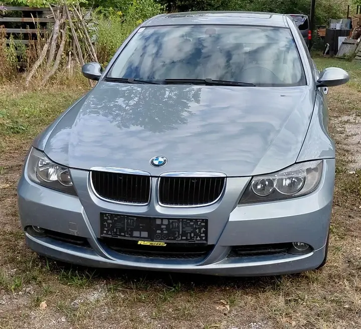 BMW 3 Series 2006 photo 2