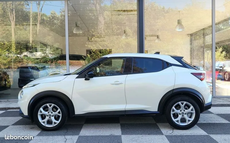 Nissan Juke 2022 photo 2