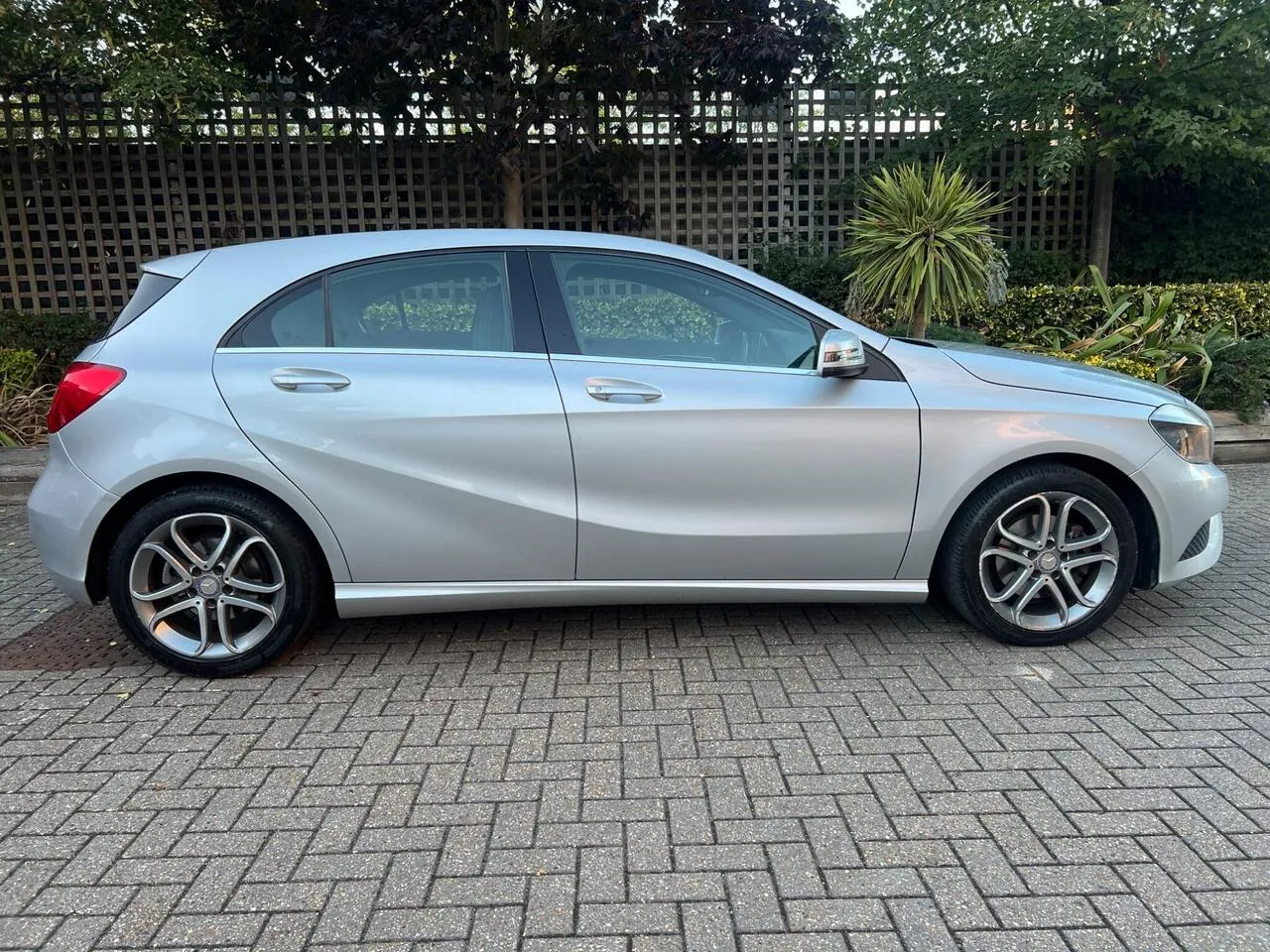 Mercedes-Benz A-Class 2014 photo 4