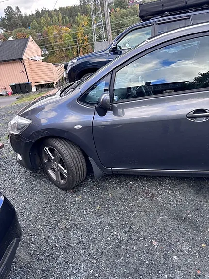Toyota Auris 2007 photo 2