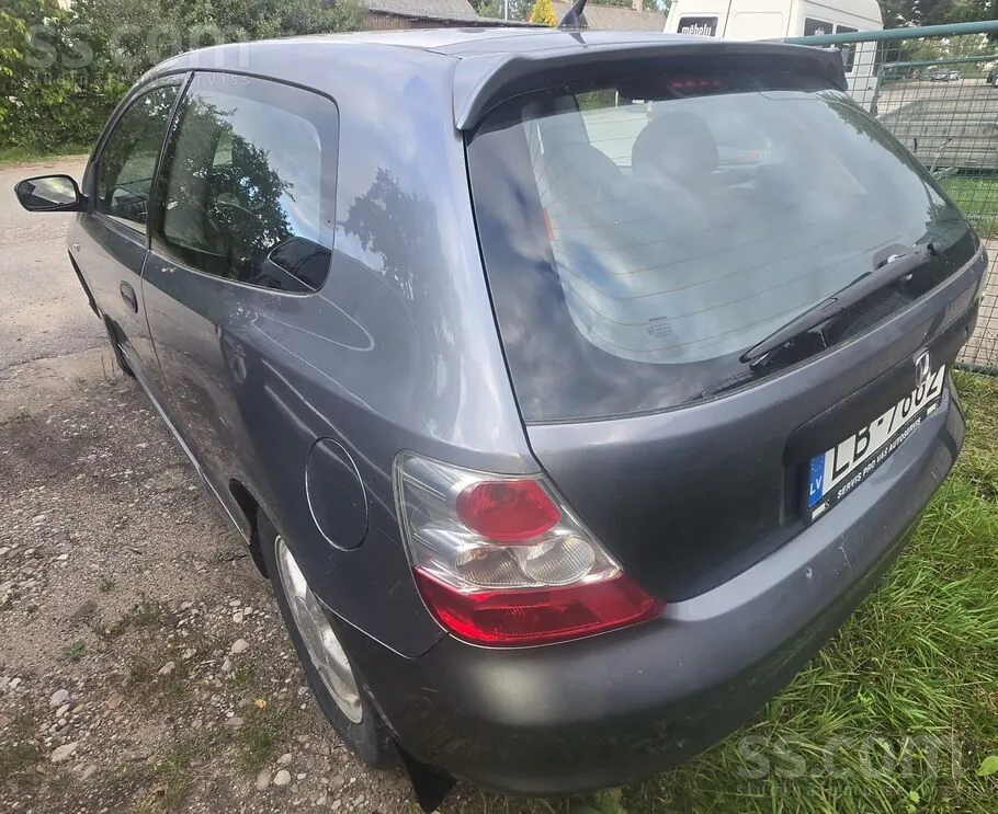Honda Civic 2004 photo 3
