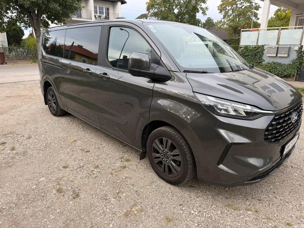 Ford Tourneo Custom Bus 2024 photo 3