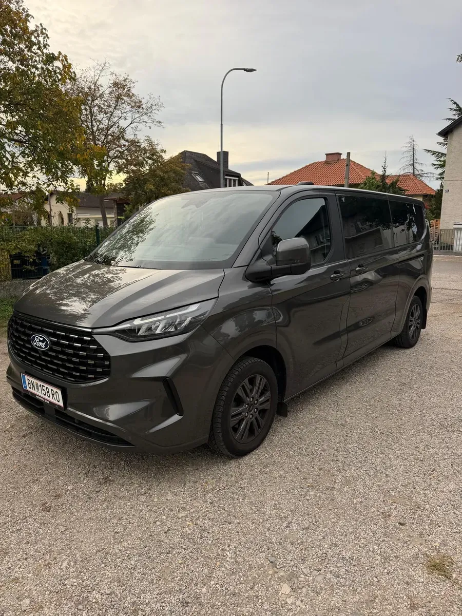 Ford Tourneo Custom Bus