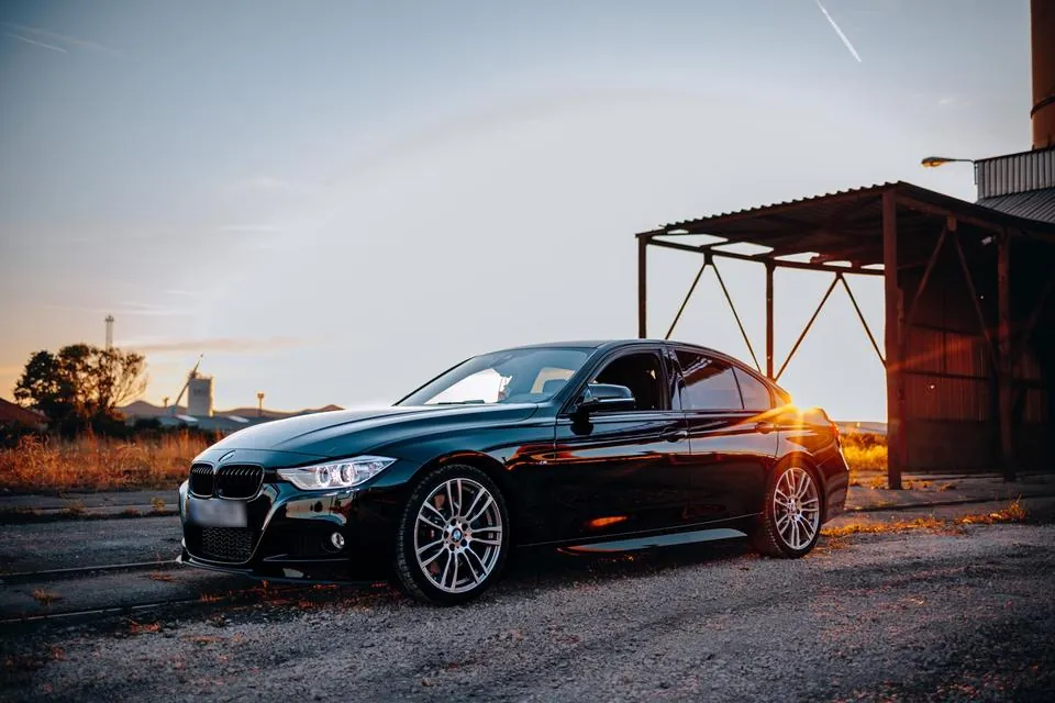 BMW F30