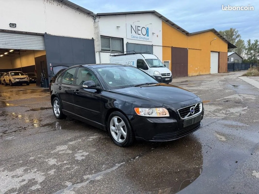 Volvo S40 2011 photo 2