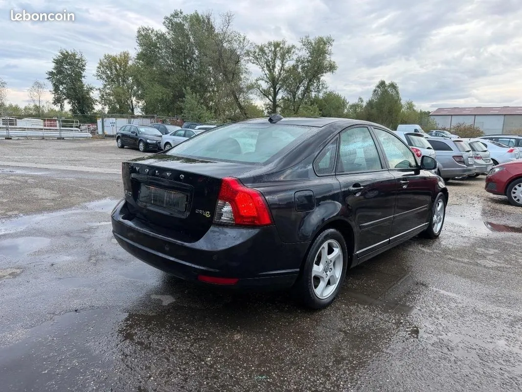Volvo S40 2011 photo 4